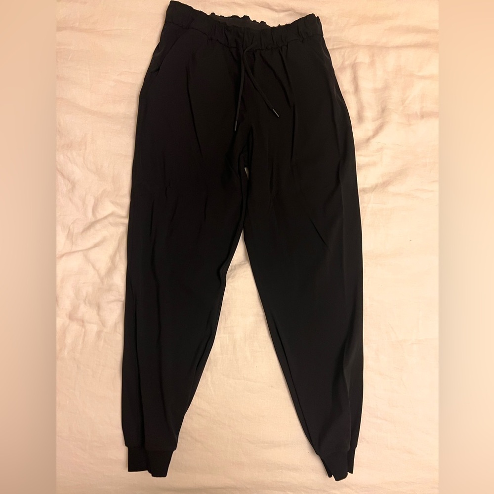 Lululemon high rise stretch fit joggers